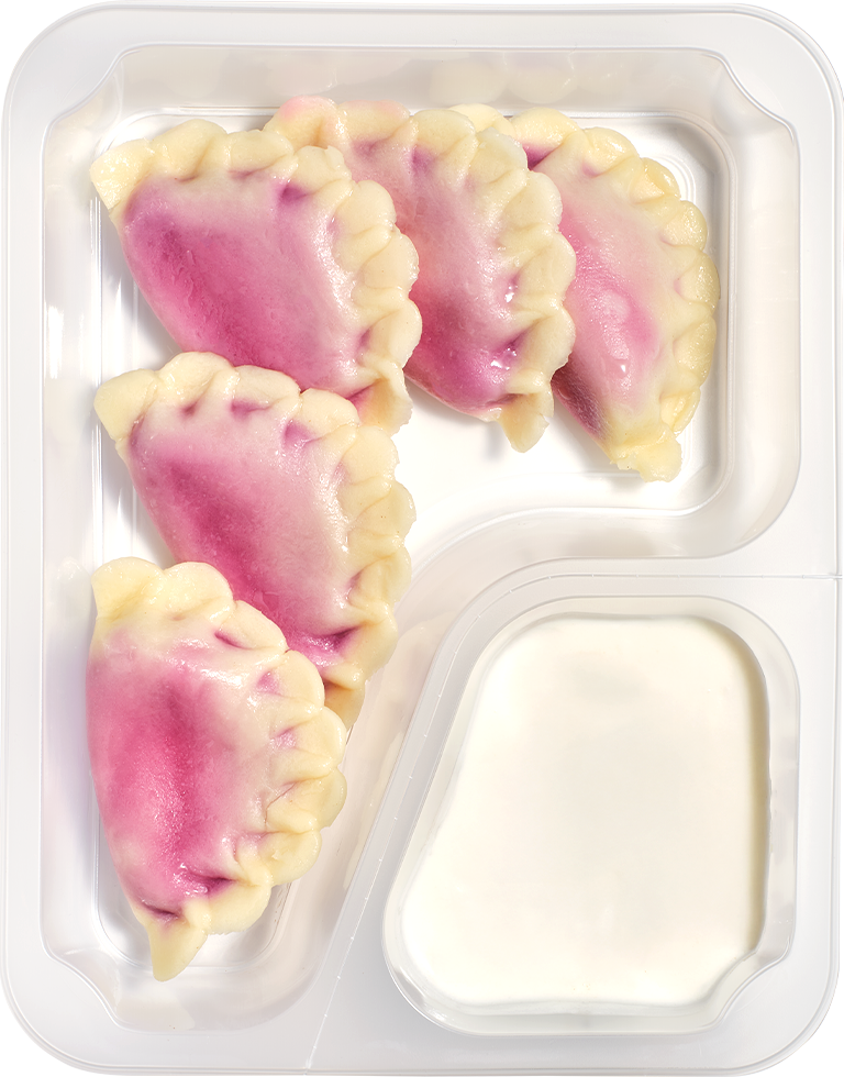 Pierogi z jagodami i słodkim jogurtem